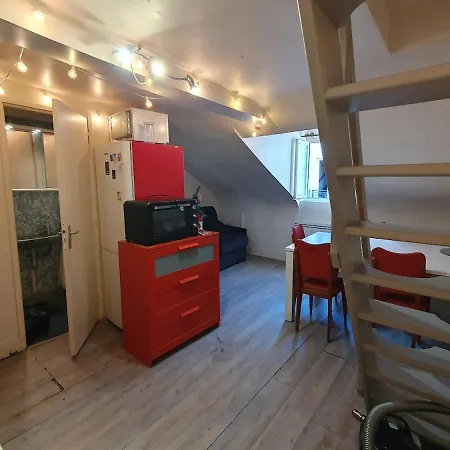 Appartamento En Duplex Avec 3 Chambres, Au 4e Et Dernier étage *