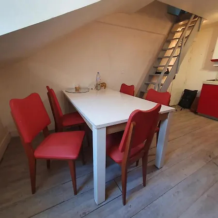 Appartamento En Duplex Avec 3 Chambres, Au 4e Et Dernier étage